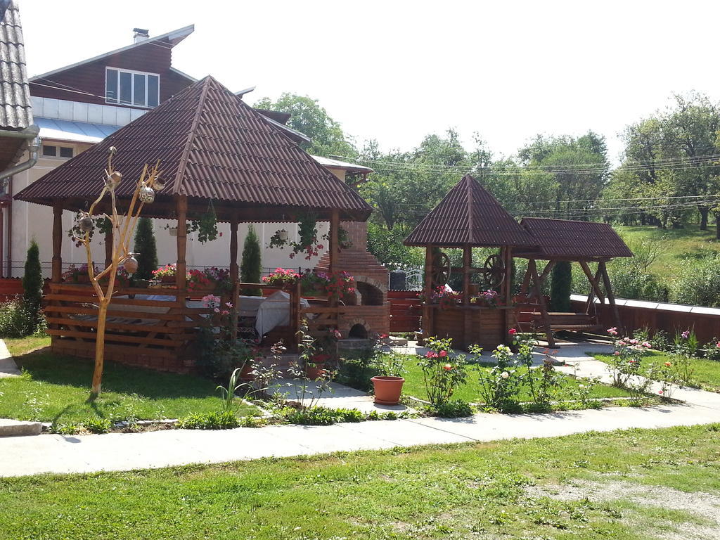 Pensiunea Maramures Ocna Sugatag Exterior photo
